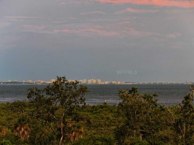 LEGENDS BAY - Residential