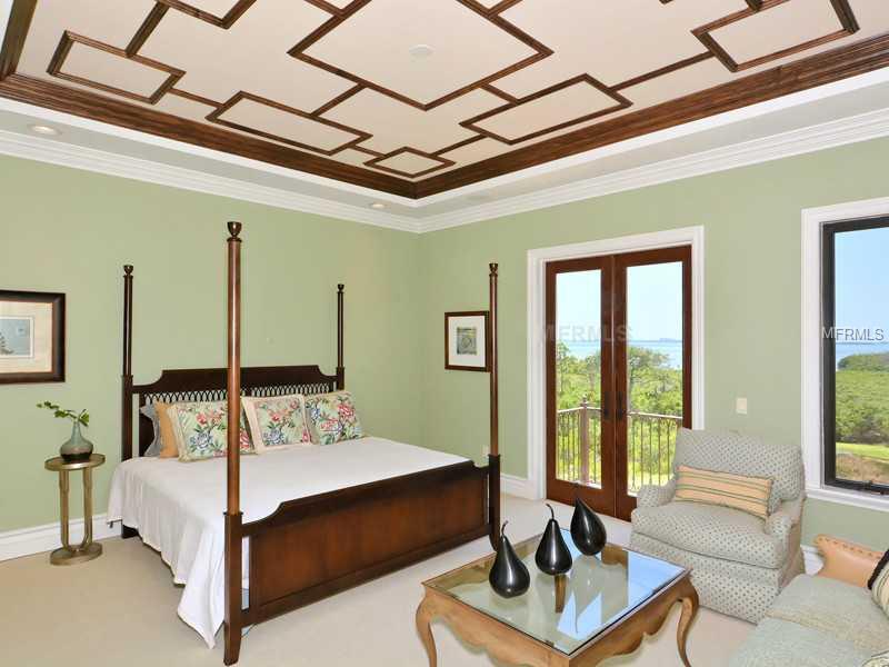 LEGENDS BAY - Residential