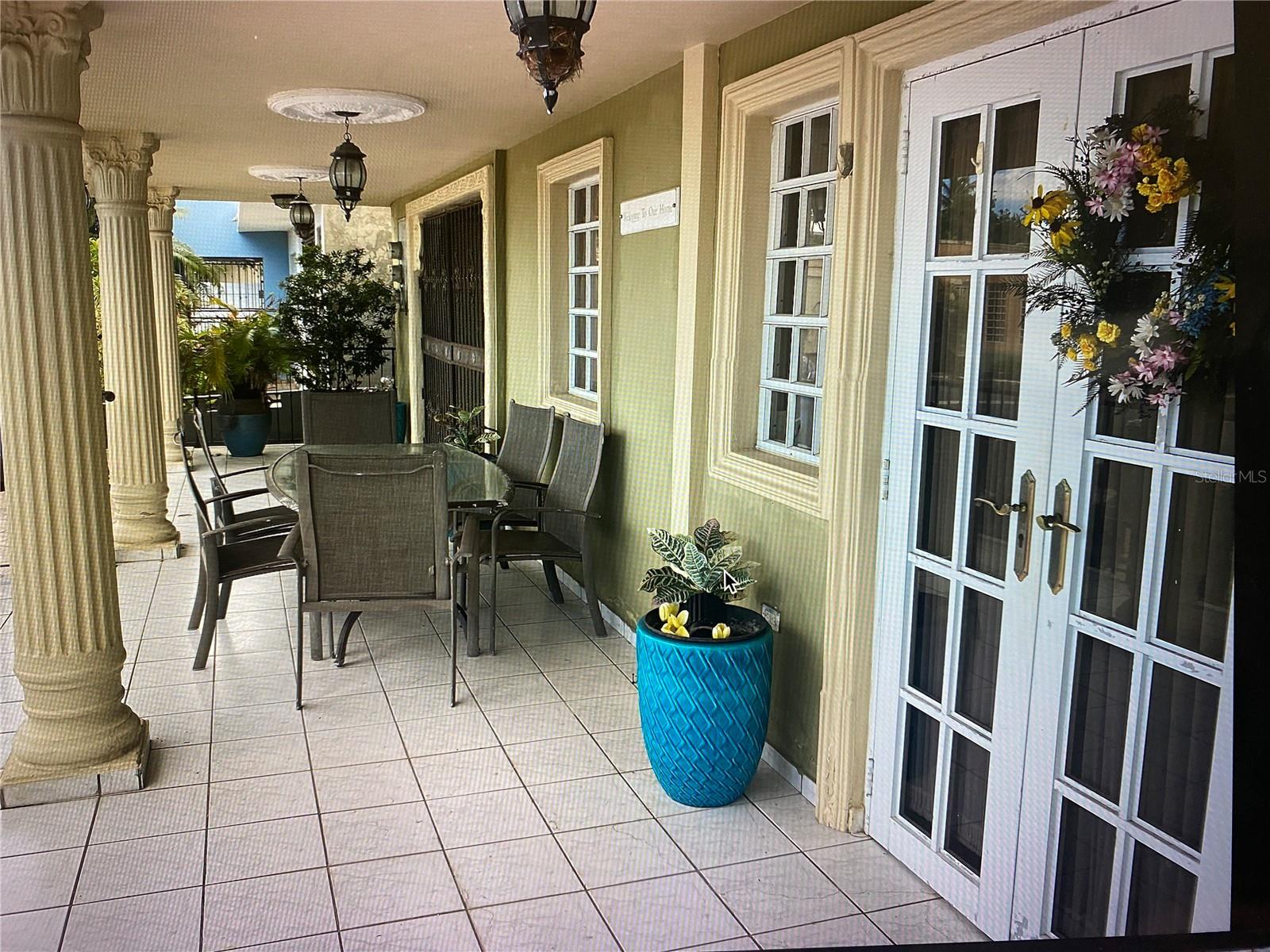 JARDINES DE COUNTRY CLUB - Residential Lease
