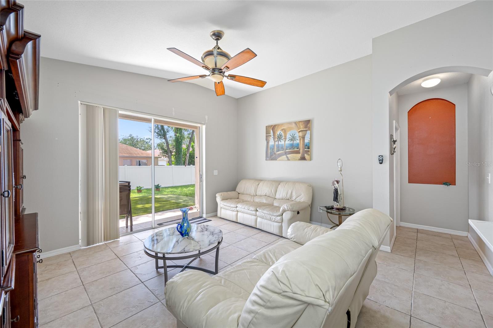 WHISPERING OAKS SECOND ADDITIO - Residential