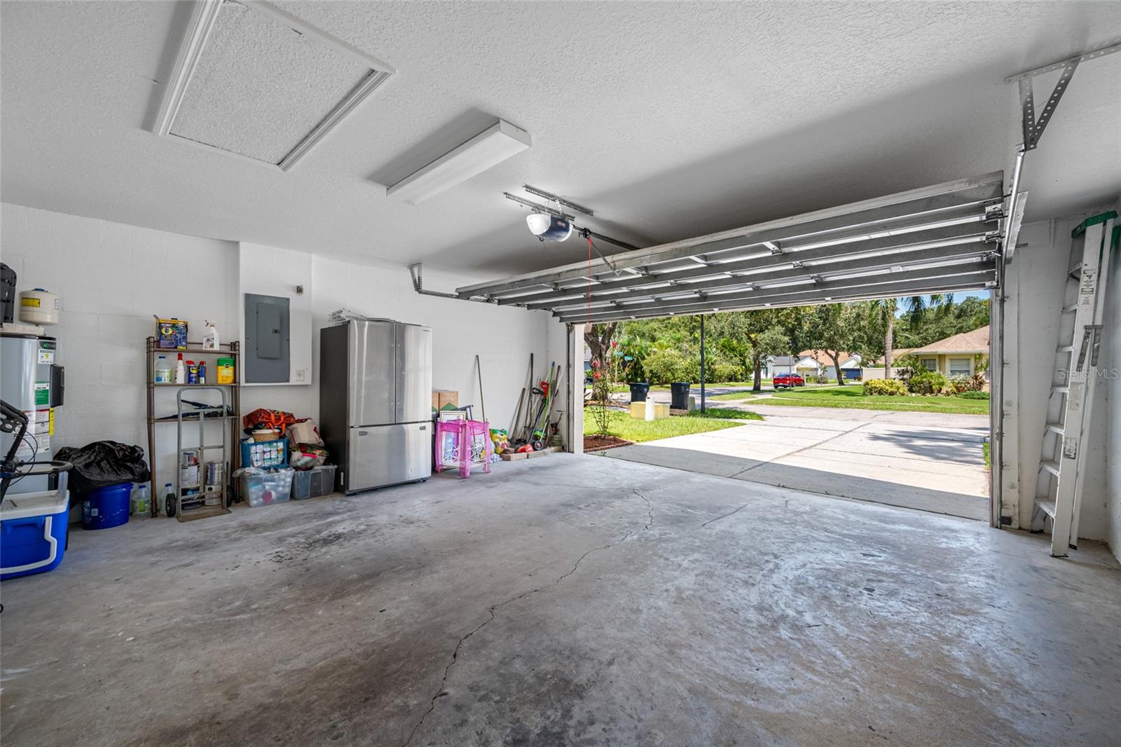 WHISPERING OAKS SECOND ADDITIO - Residential