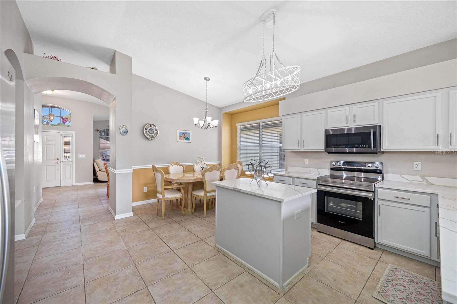 WHISPERING OAKS SECOND ADDITIO - Residential