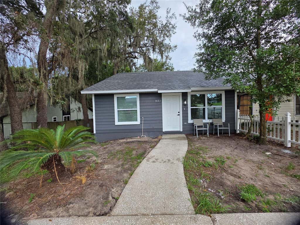 Photo of 1422 Plymouth Avenue, Mount Dora, FL 32757 (MLS # O6434950)