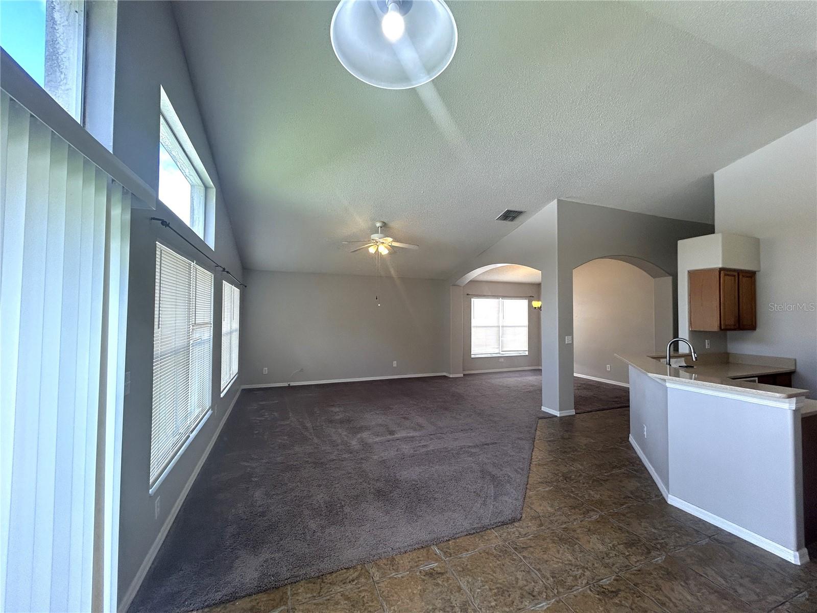 MEADOW POINTE PRCL 08 - Residential Lease