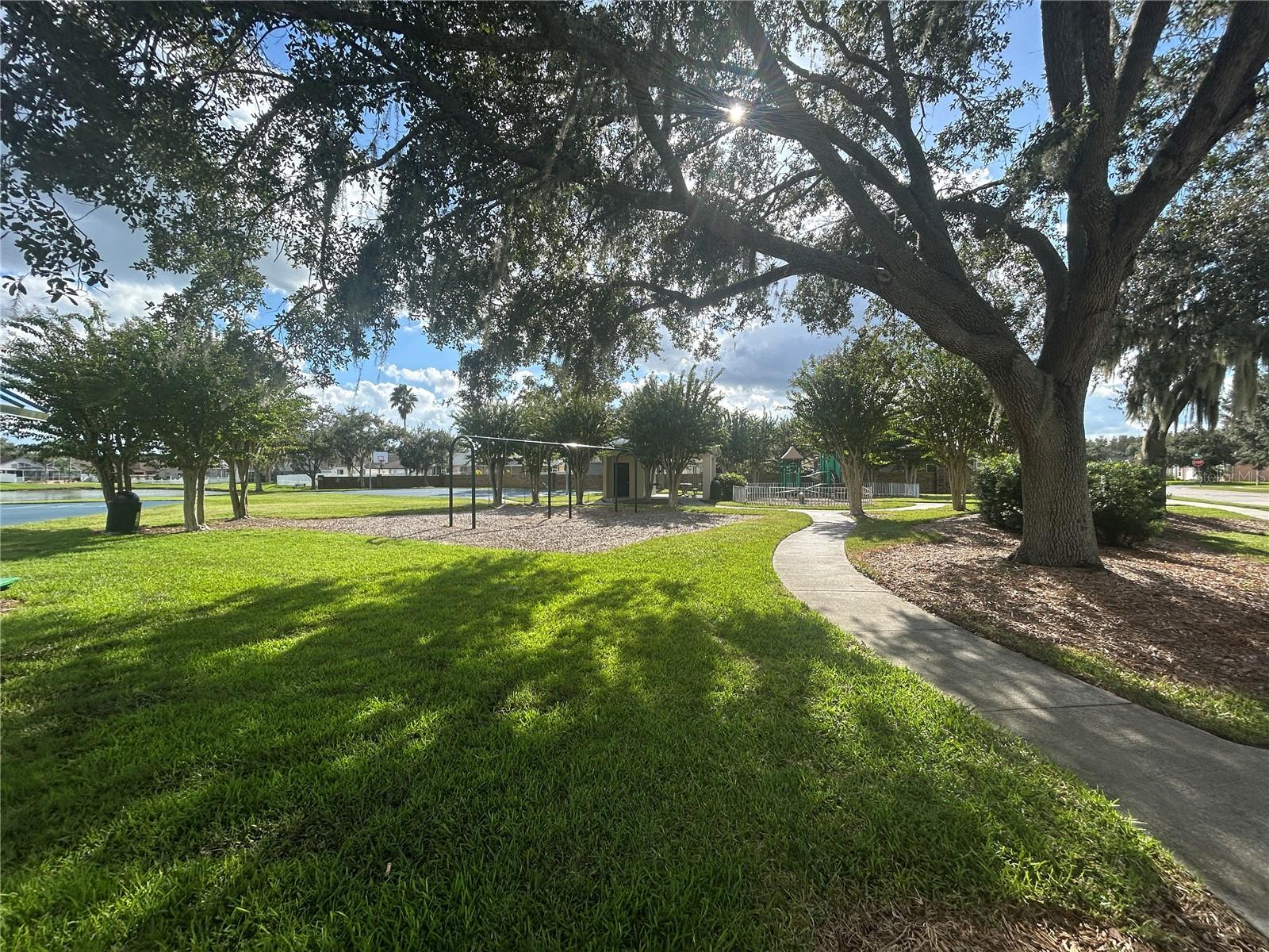 MEADOW POINTE PRCL 08 - Residential Lease