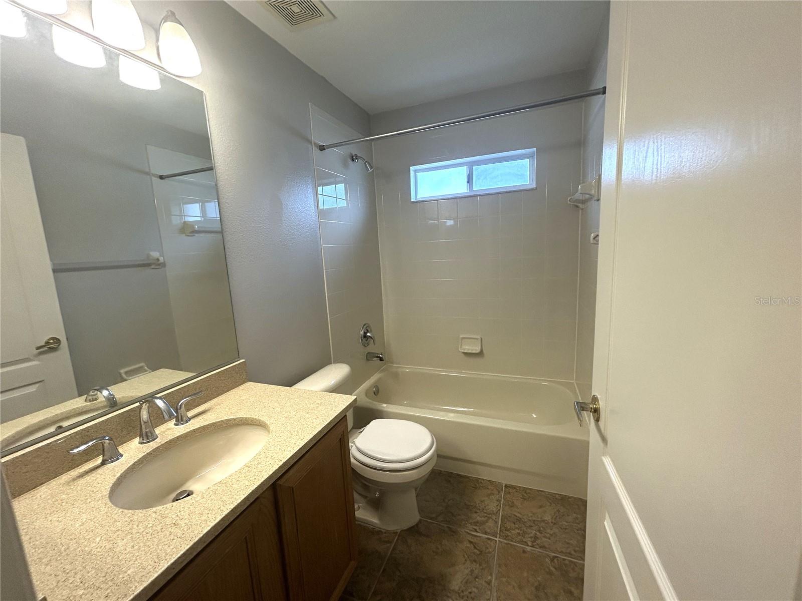 MEADOW POINTE PRCL 08 - Residential Lease