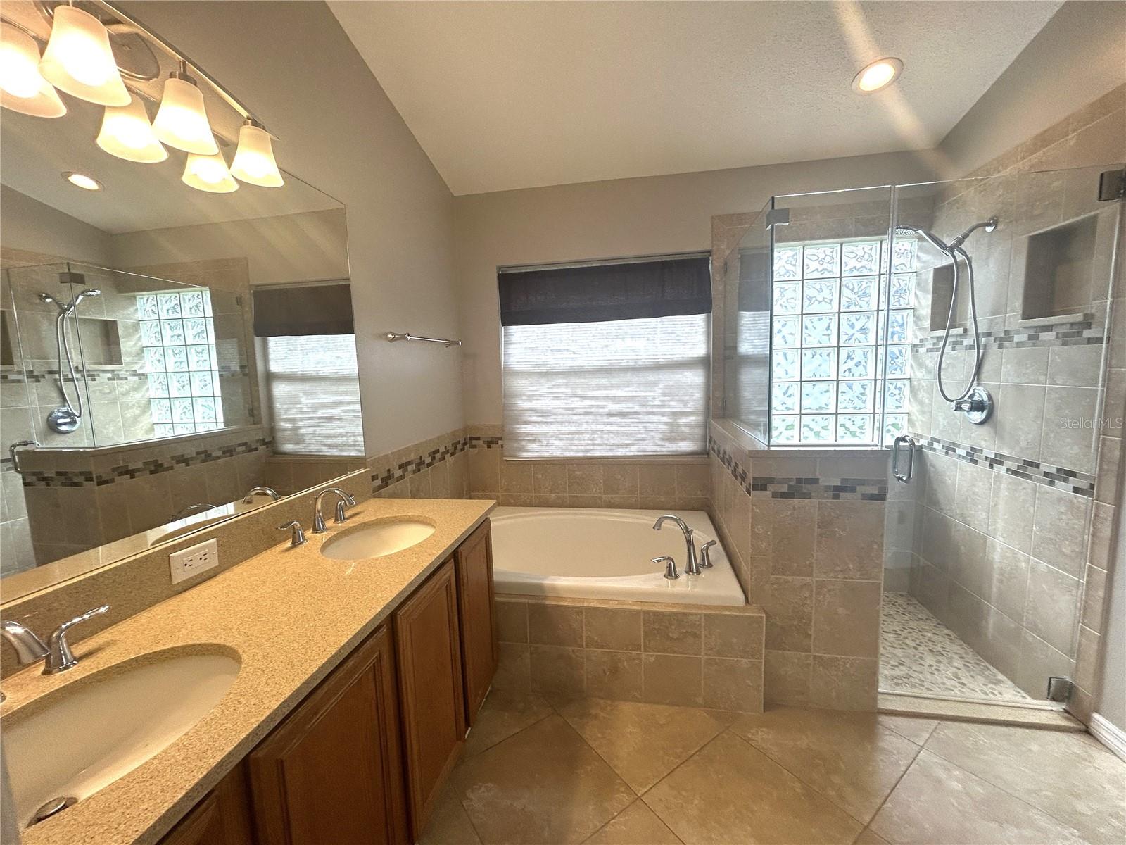 MEADOW POINTE PRCL 08 - Residential Lease