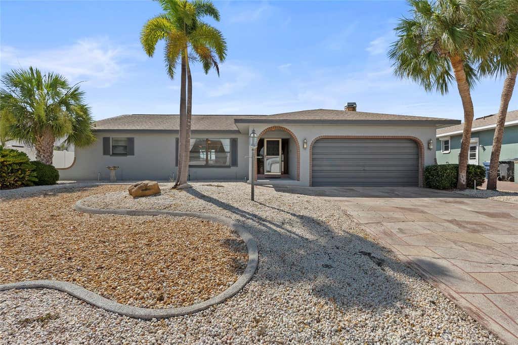 Photo of 921 Birdie Way, Apollo Beach, FL 33572 (MLS # A4698053)