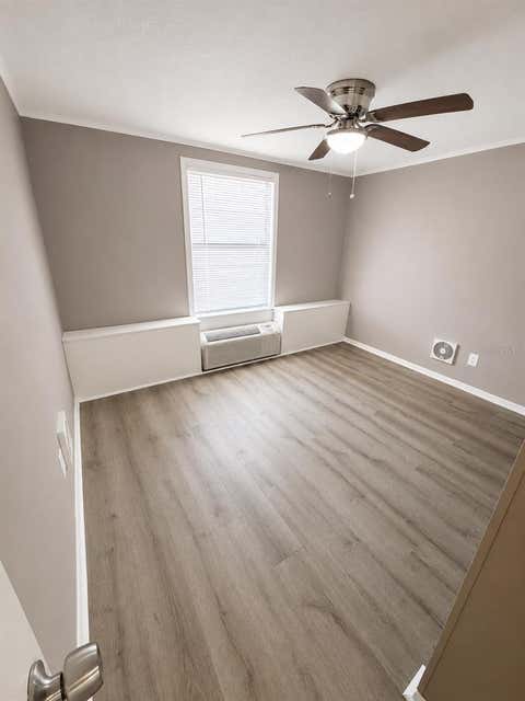 Tiny photo for 420 Mills Street #38, Leesburg, FL 34748 (MLS # OM728169)
