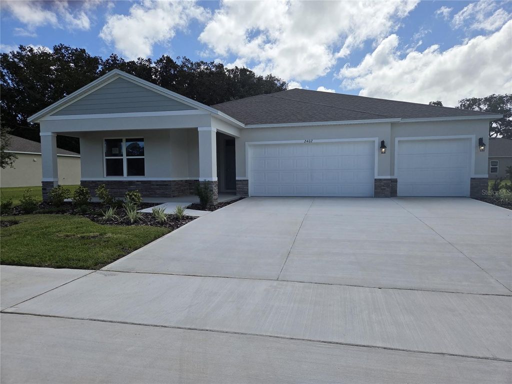 Photo of 2402 Dawson Camp, Ormond Beach, FL 32174 (MLS # O6353056)