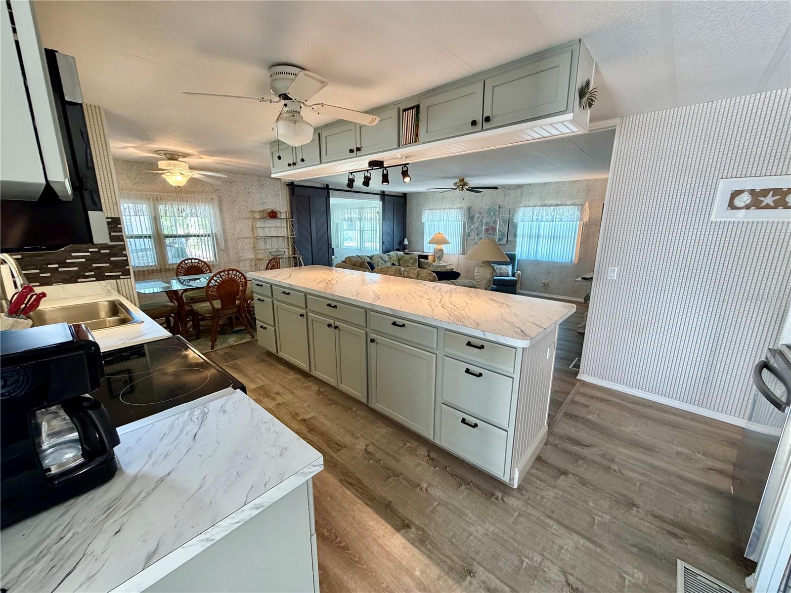 SUNSET PALMS UNREC - Residential