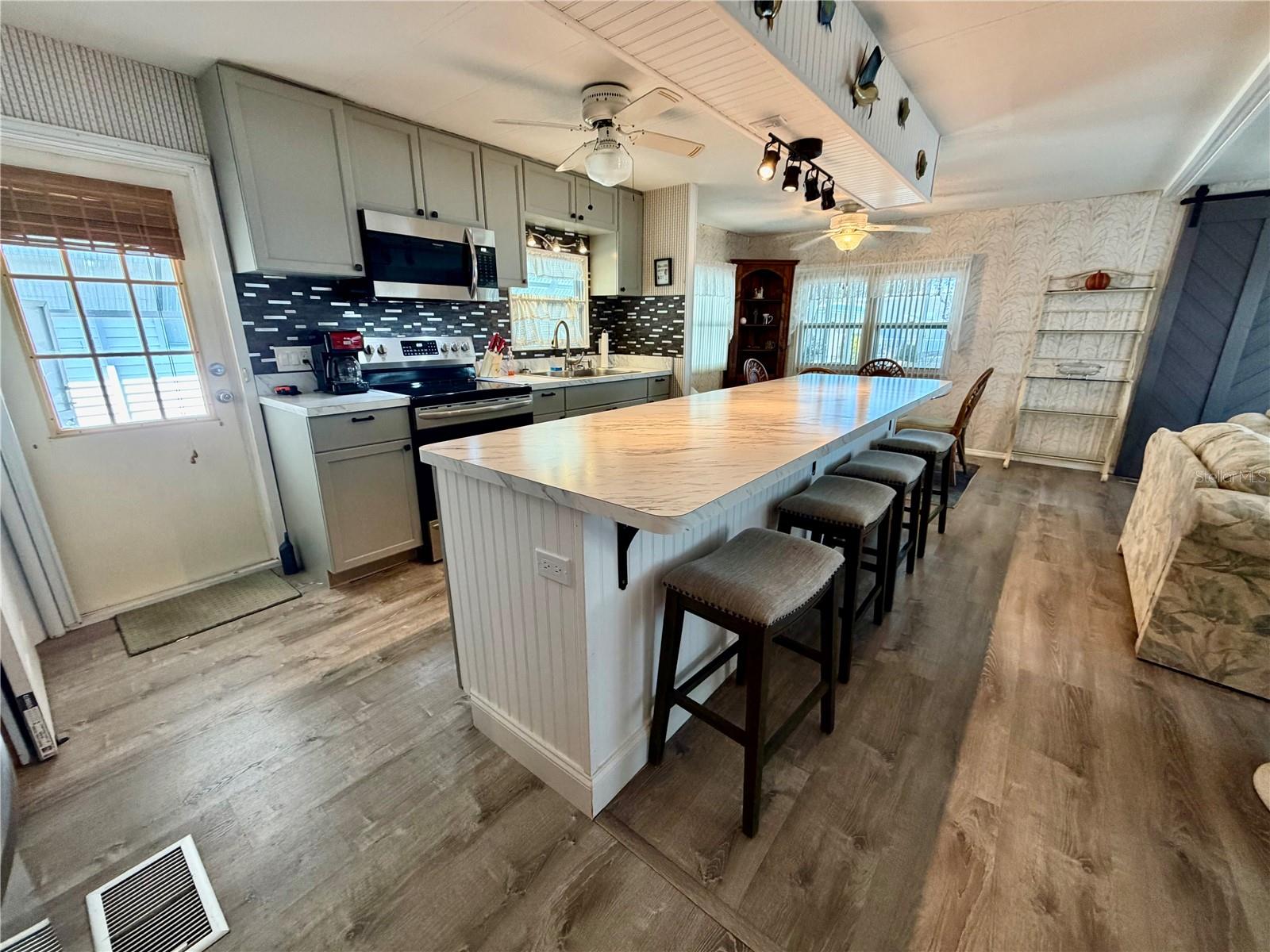 SUNSET PALMS UNREC - Residential