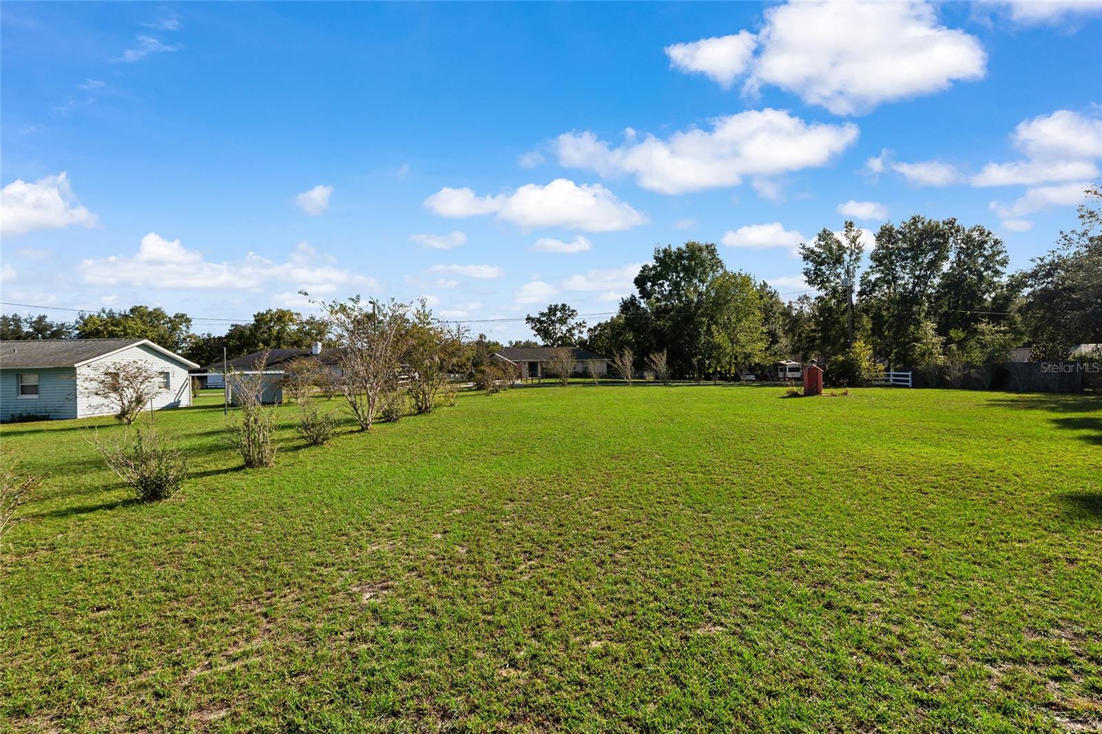 SMITH LAKE ESTATE - Residential