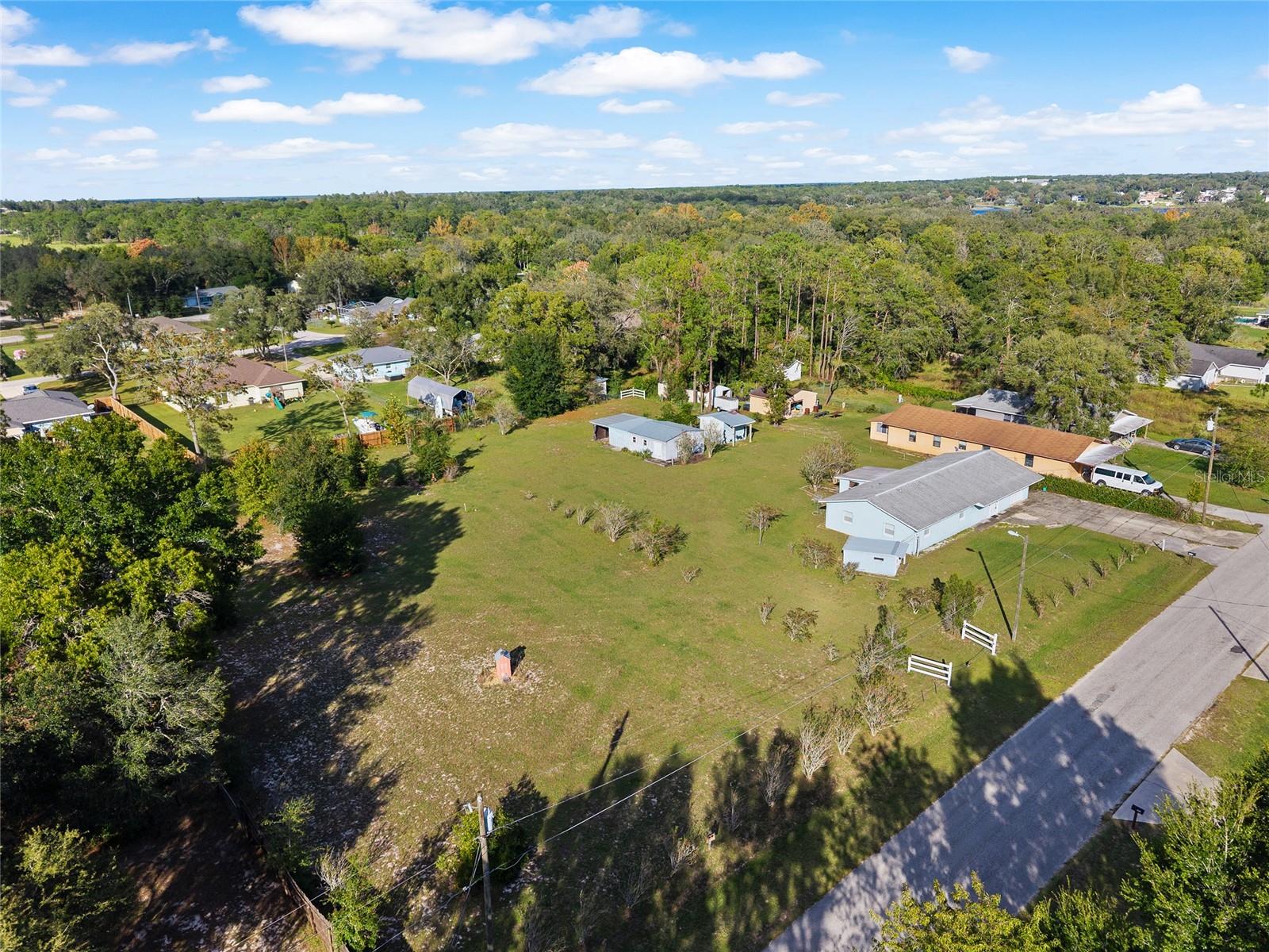 SMITH LAKE ESTATE - Residential