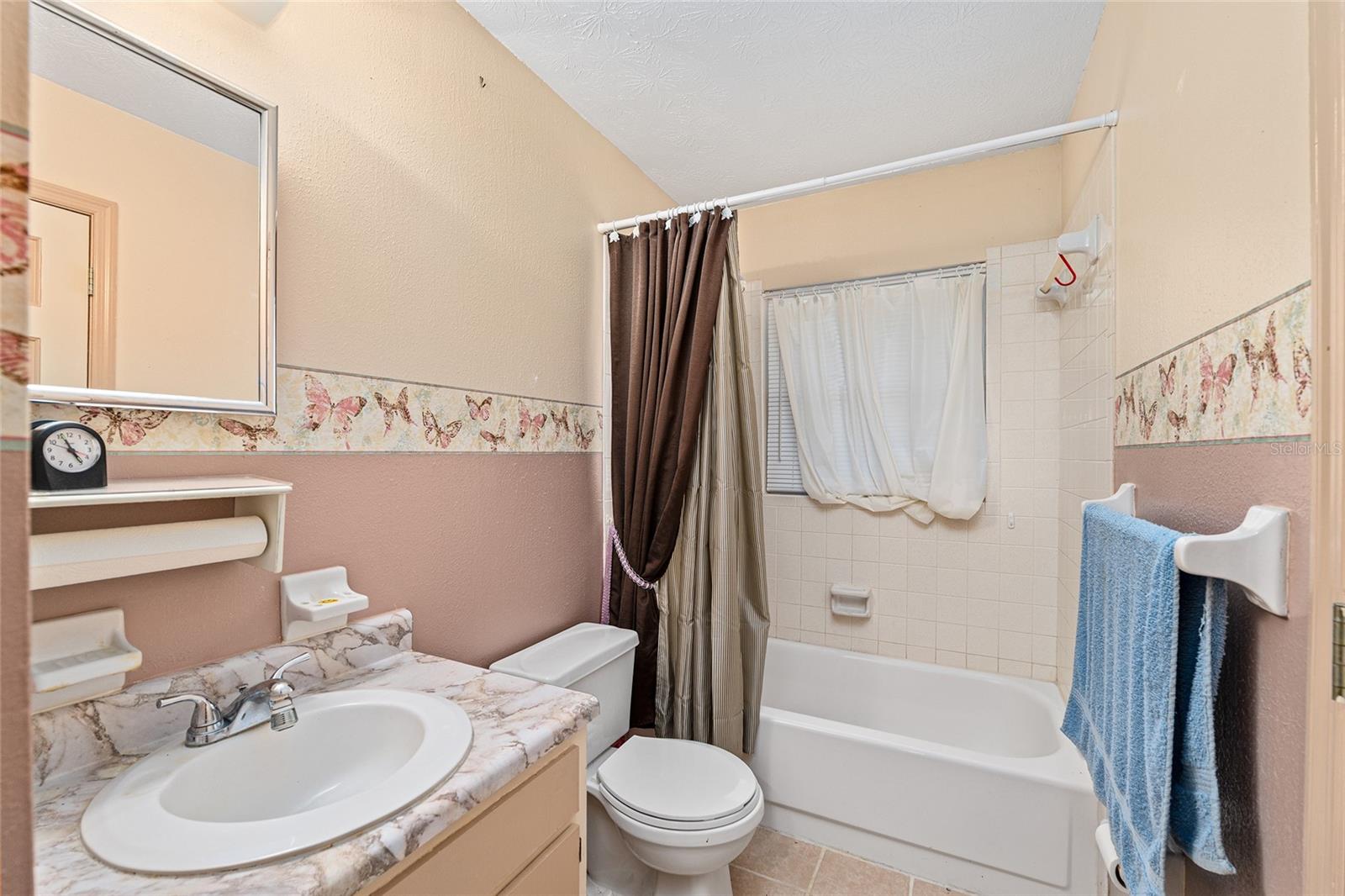 SMITH LAKE ESTATE - Residential