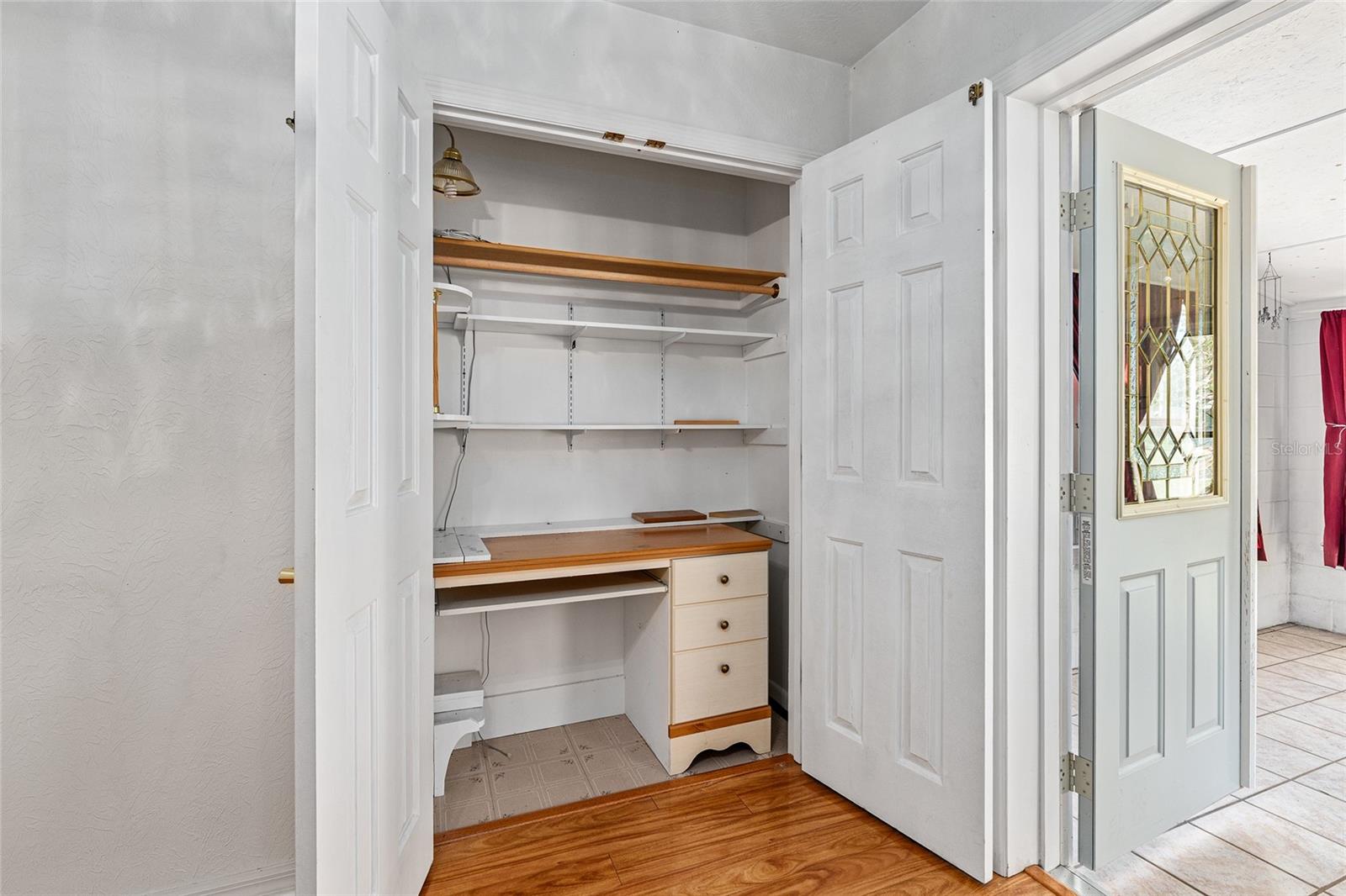 SMITH LAKE ESTATE - Residential