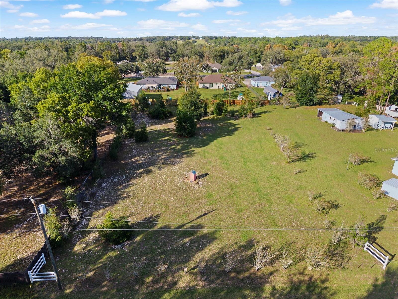 SMITH LAKE ESTATE - Residential