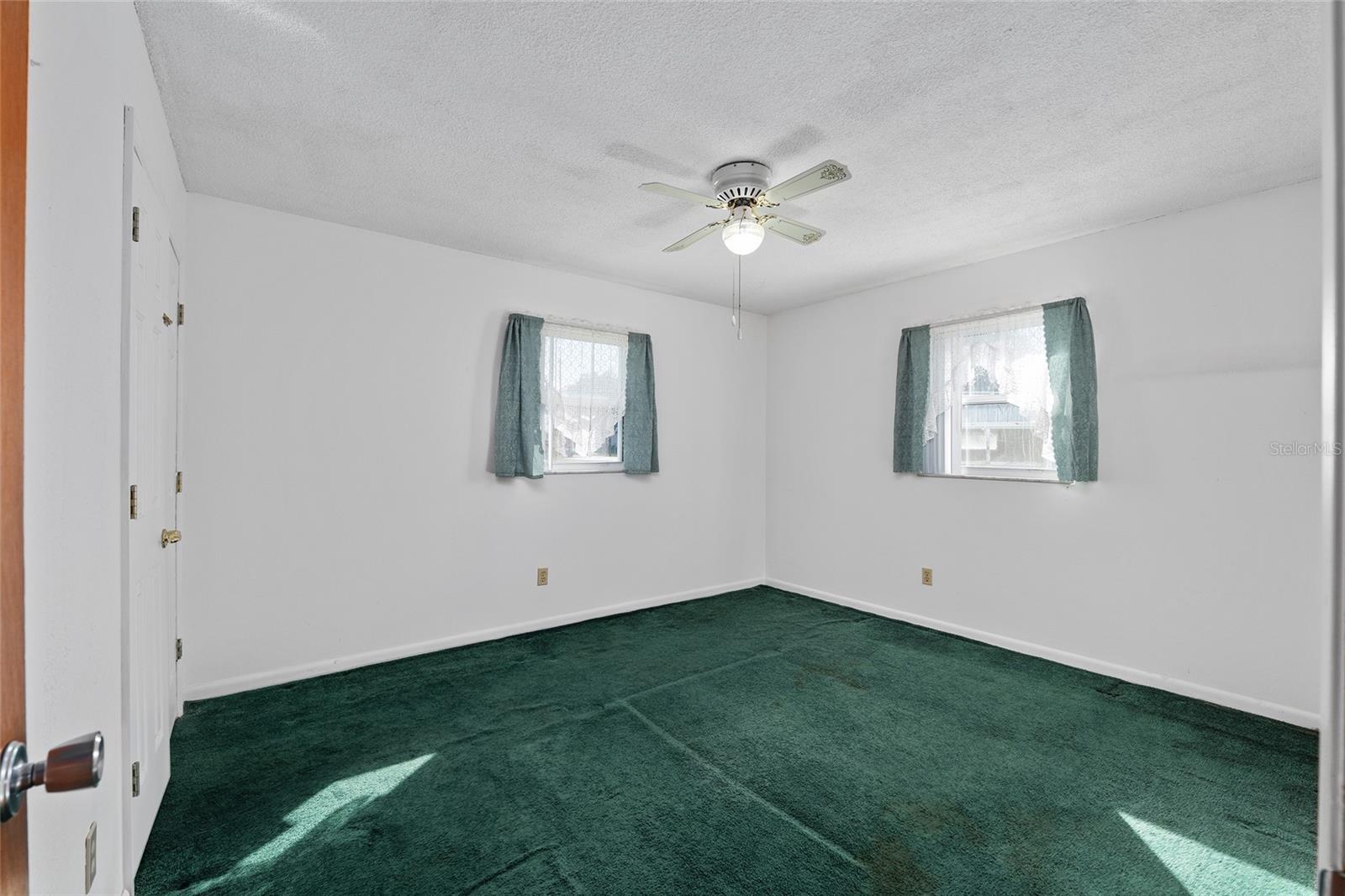 SMITH LAKE ESTATE - Residential