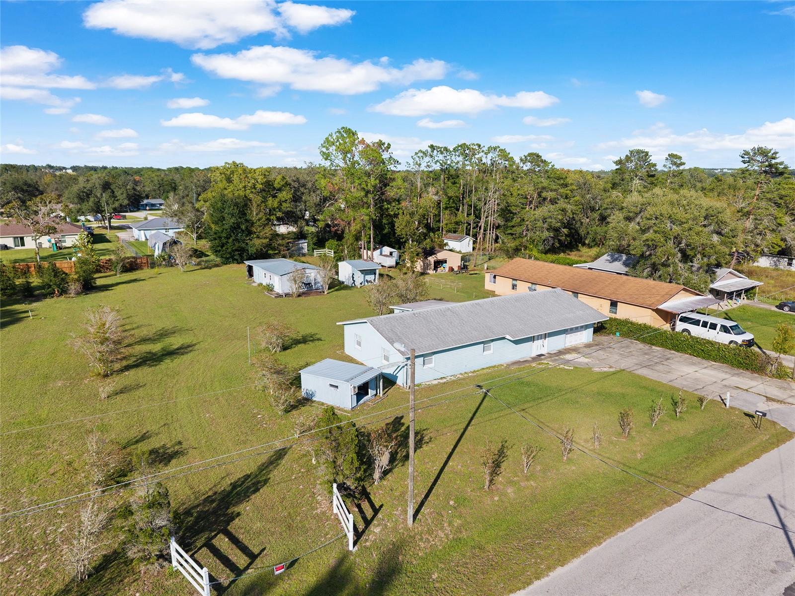 SMITH LAKE ESTATE - Residential