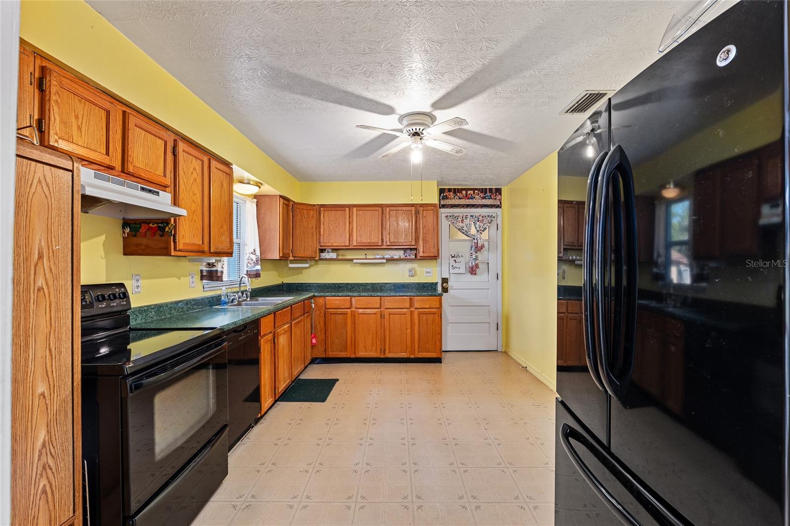 SMITH LAKE ESTATE - Residential