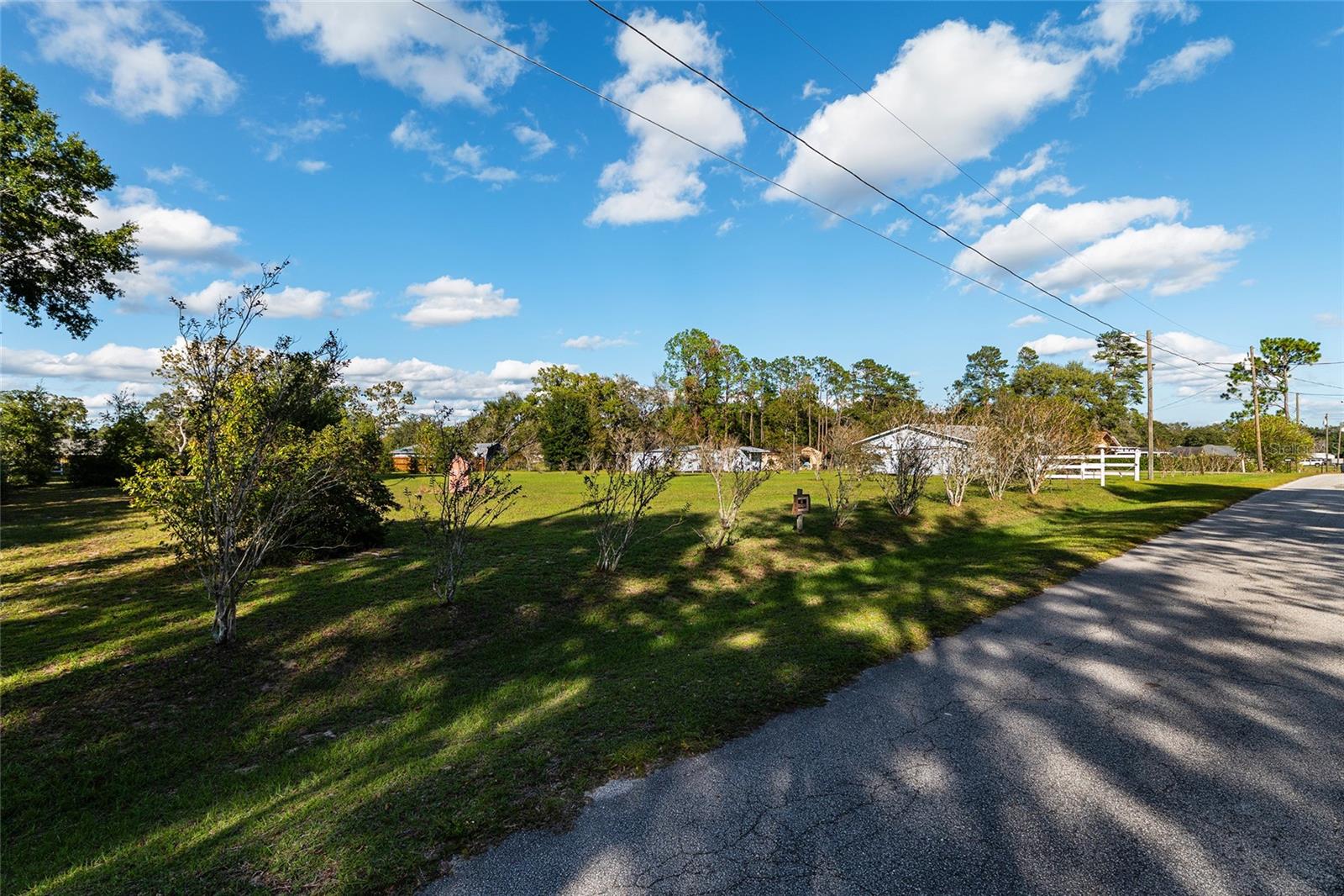 SMITH LAKE ESTATE - Residential