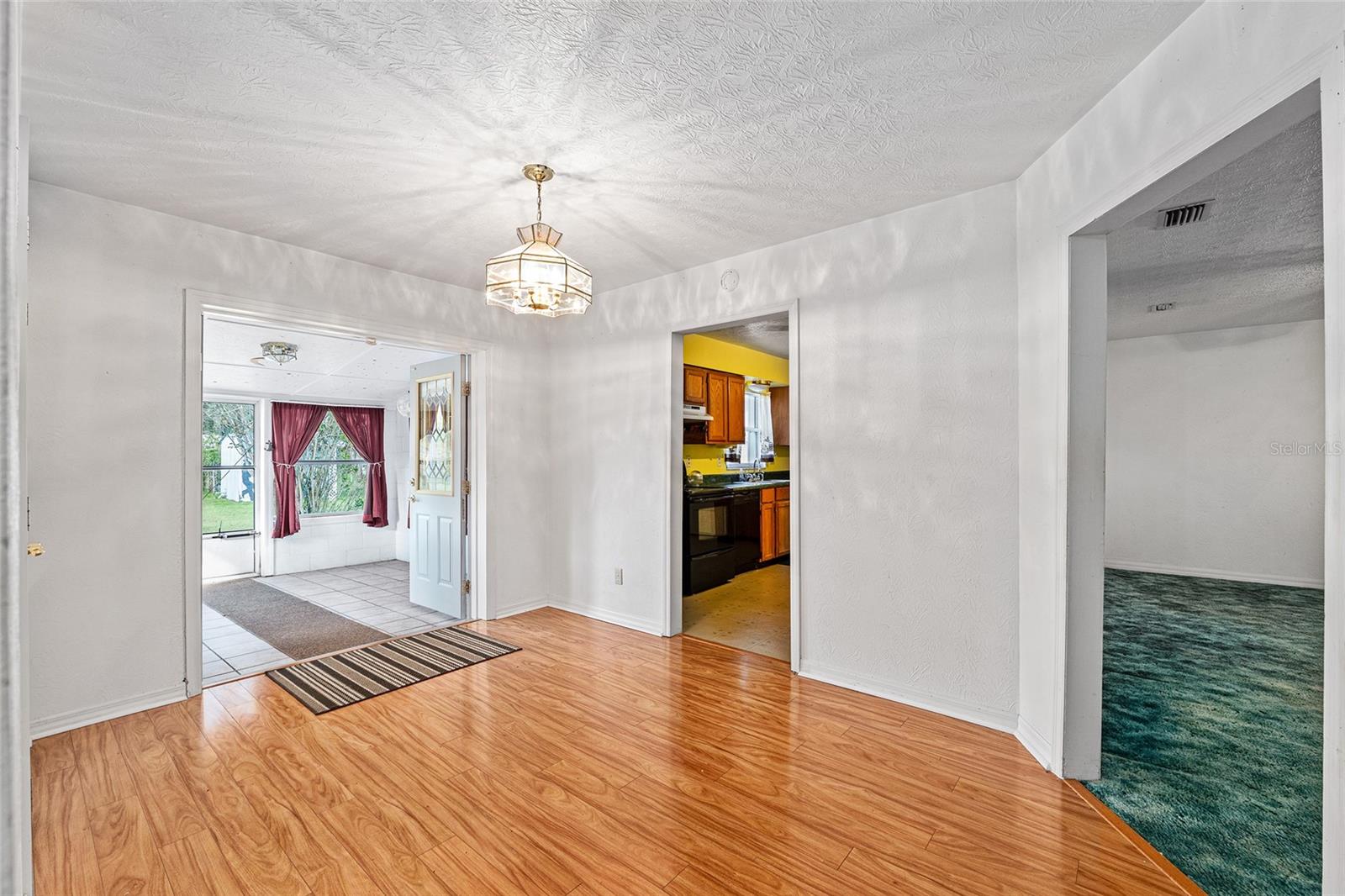 SMITH LAKE ESTATE - Residential