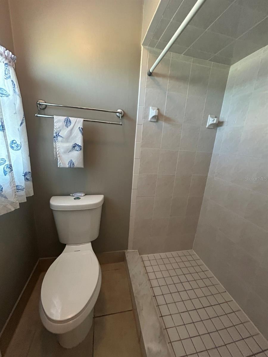 SABAL KEY UNIT 2 - Residential Lease