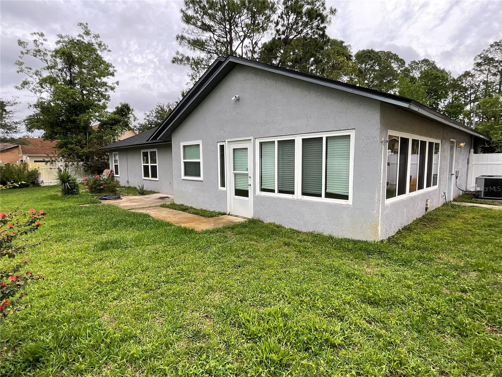 PALM COAST BELLE TERRE SEC 13 - Residential Lease