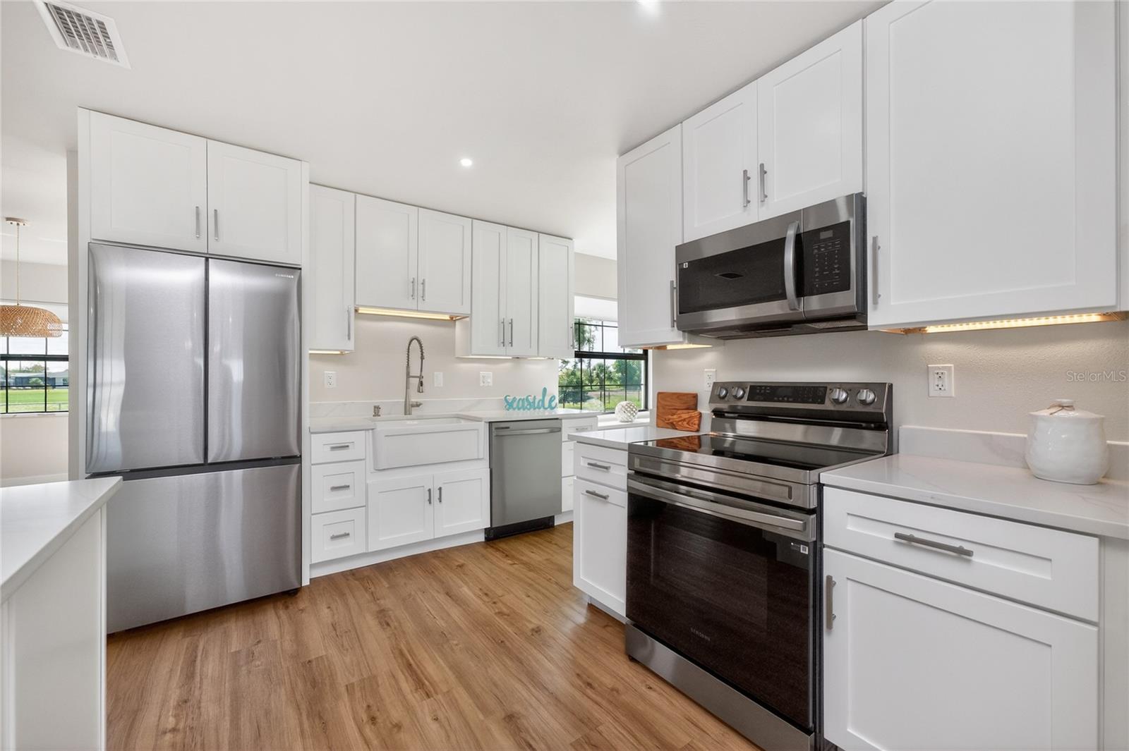 9 OAKLAND HILLS COURT