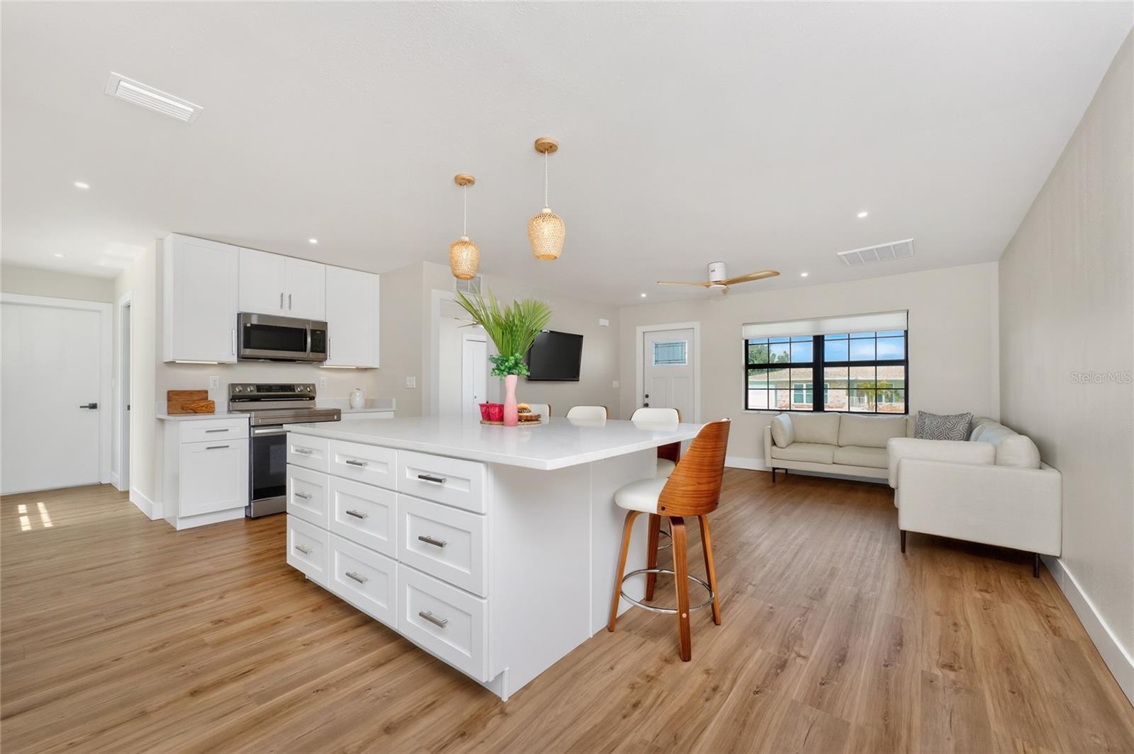 ROTONDA WEST OAKLAND HILLS - Residential