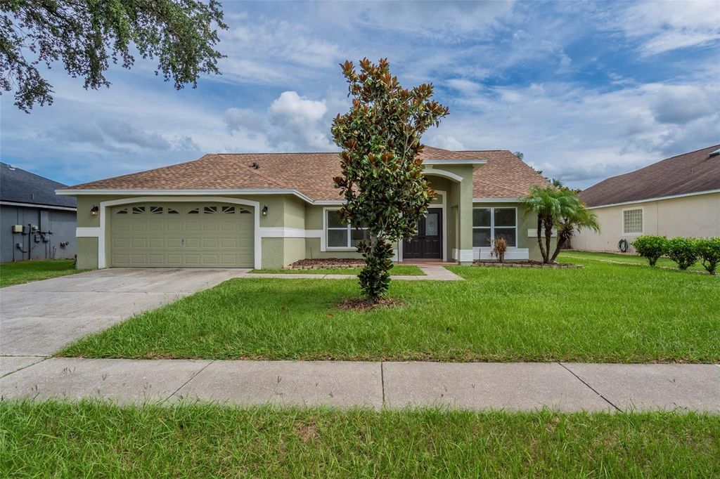 Photo of 1910 Leichester Street, Valrico, FL 33594 (MLS # TB8425212)