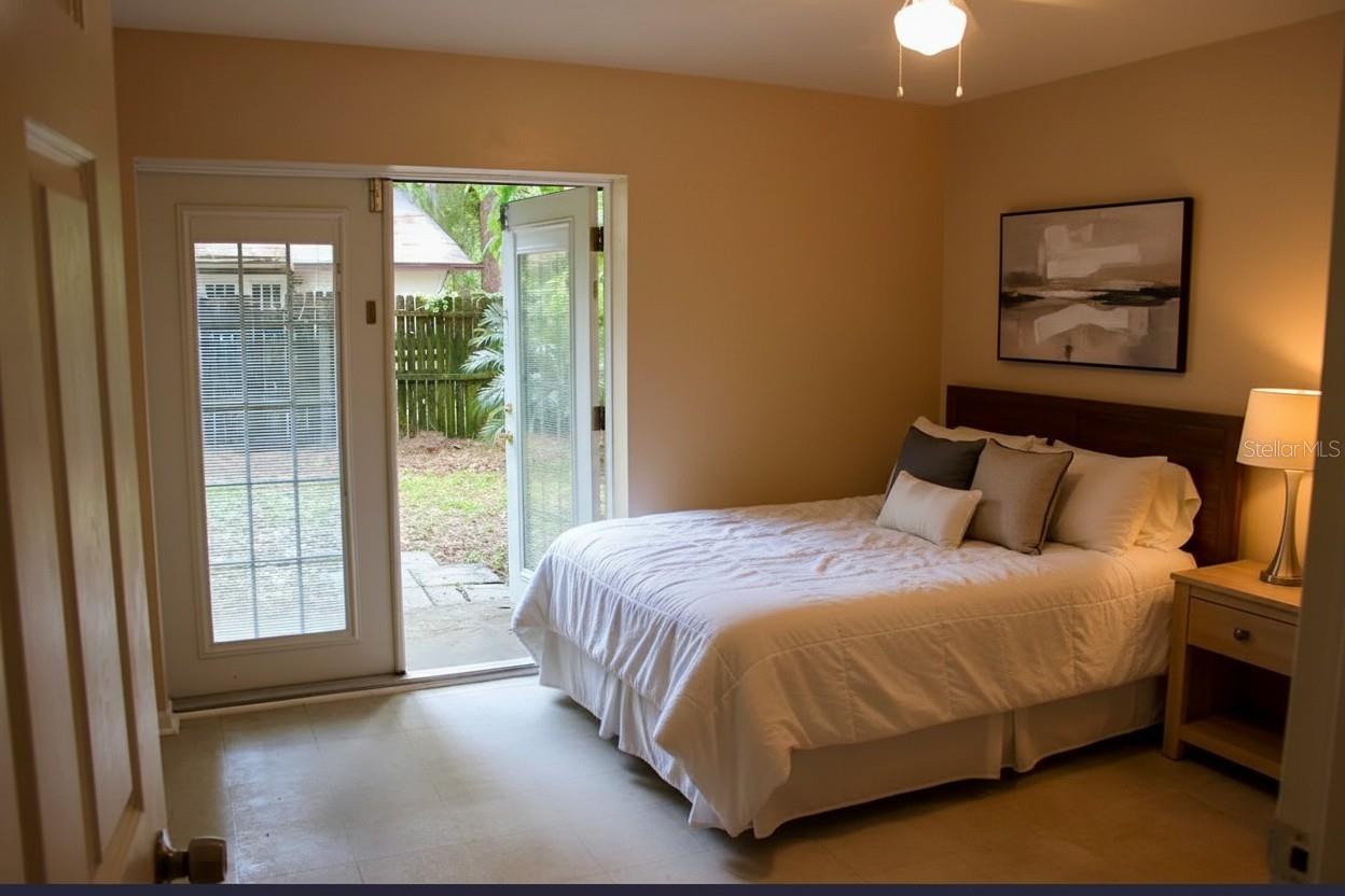 TOWER OAKS - Residential