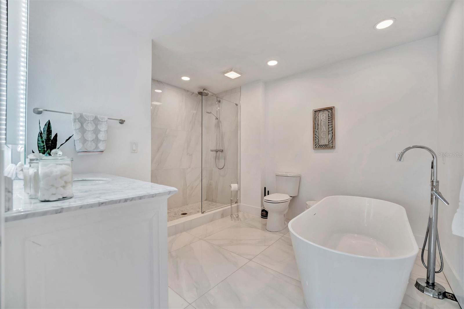 SIESTAS BAYSIDE WATERSIDE EAST - Residential