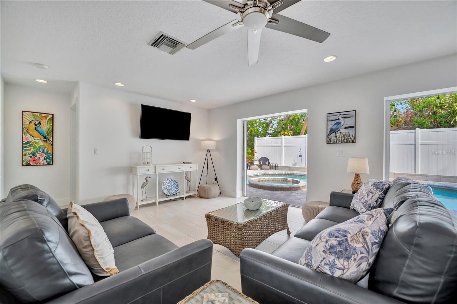 SIESTAS BAYSIDE WATERSIDE EAST - Residential