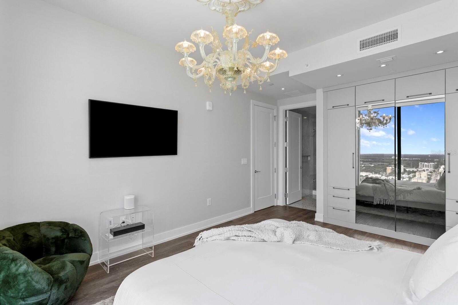 ONE ST. PETERSBURG - Residential
