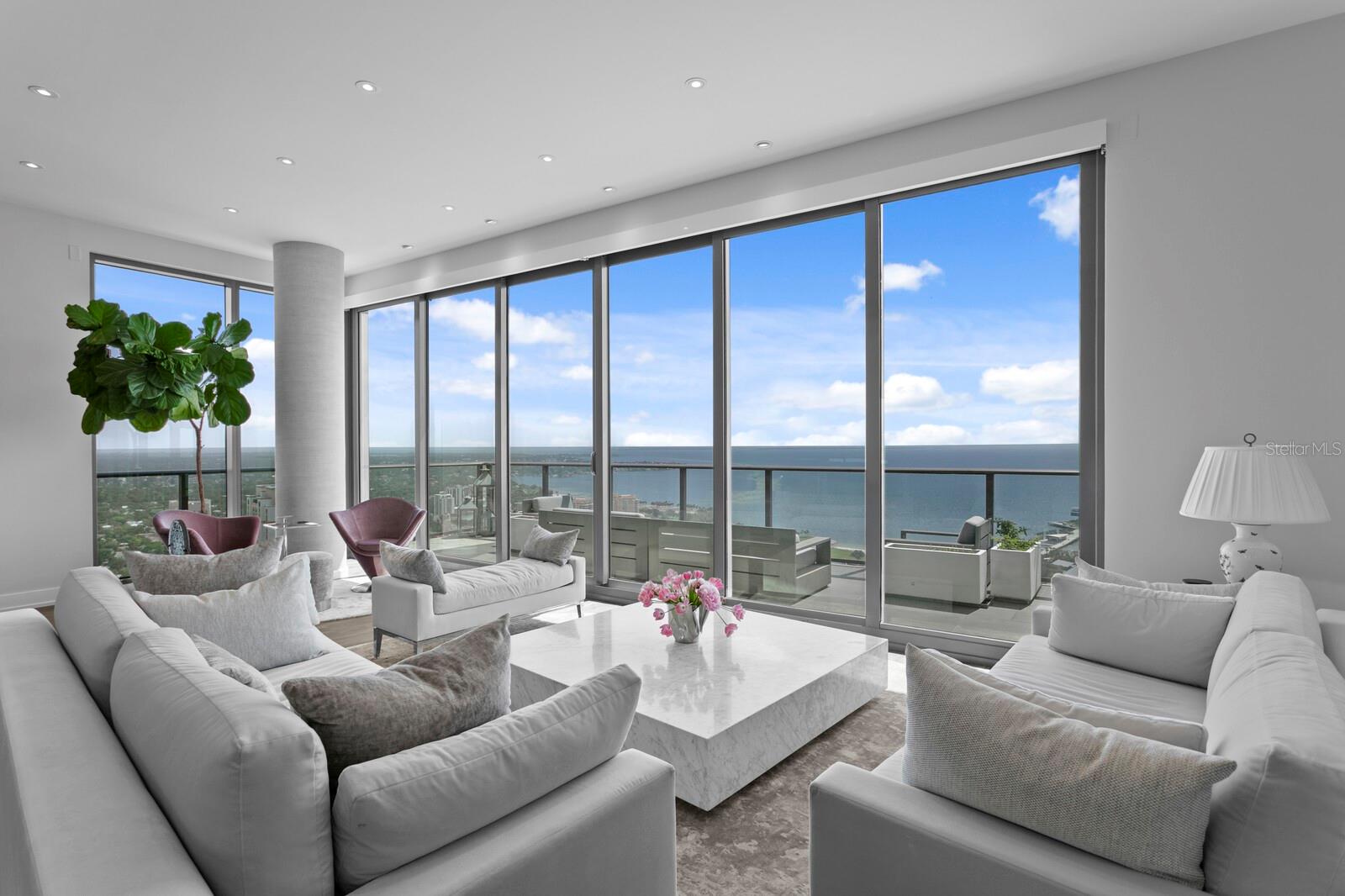ONE ST. PETERSBURG - Residential
