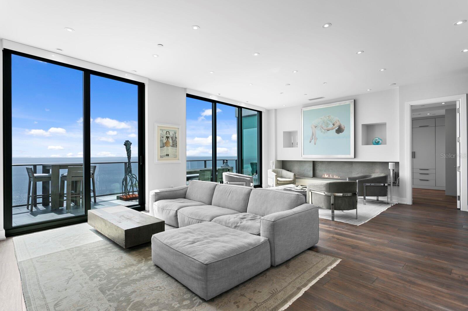 ONE ST. PETERSBURG - Residential