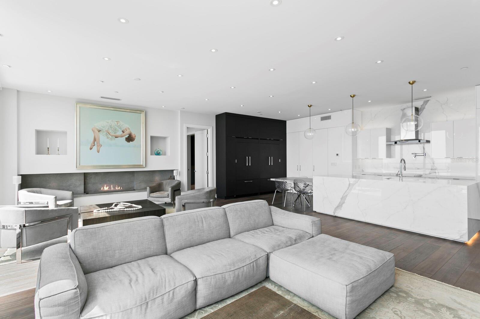 ONE ST. PETERSBURG - Residential
