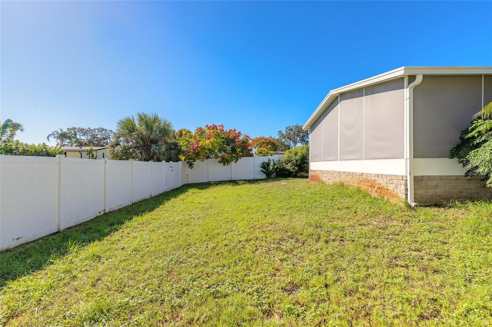 LAURELWOOD MOBILE ESTATES UNIT 01 - Residential