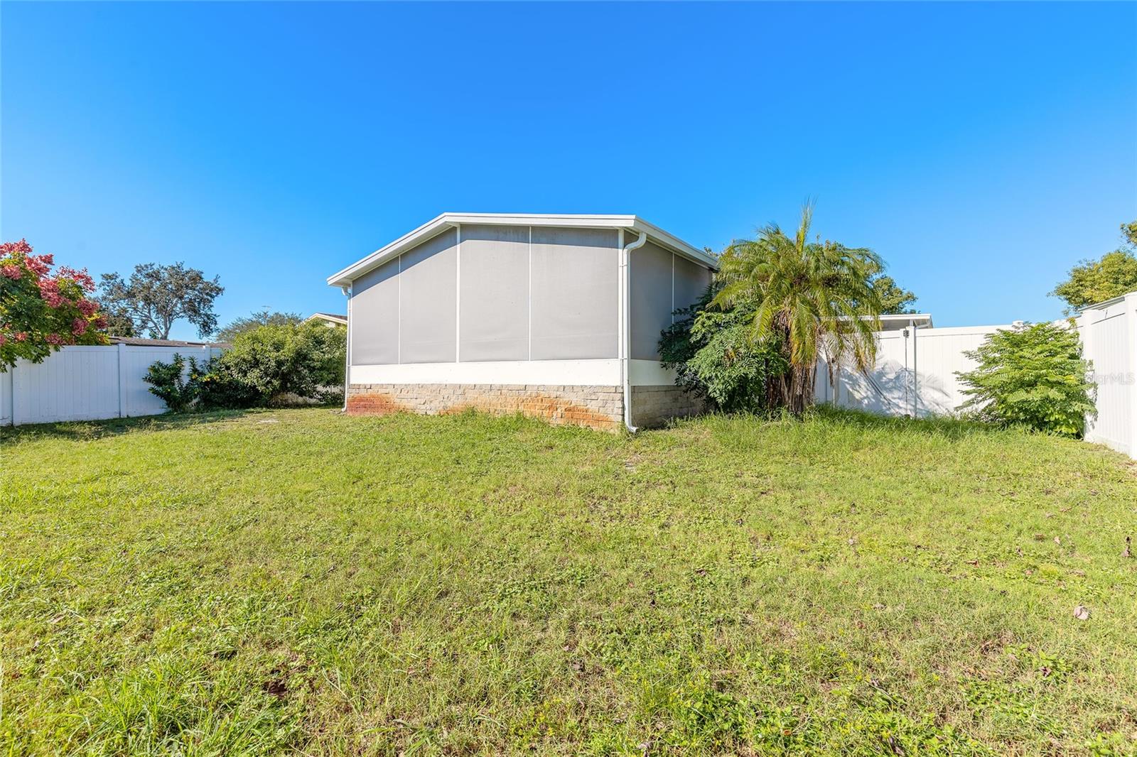 LAURELWOOD MOBILE ESTATES UNIT 01 - Residential