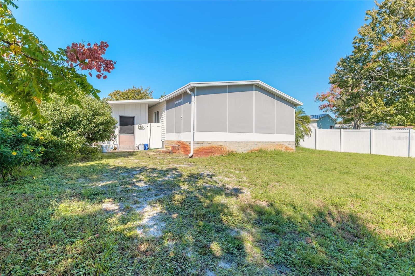 LAURELWOOD MOBILE ESTATES UNIT 01 - Residential