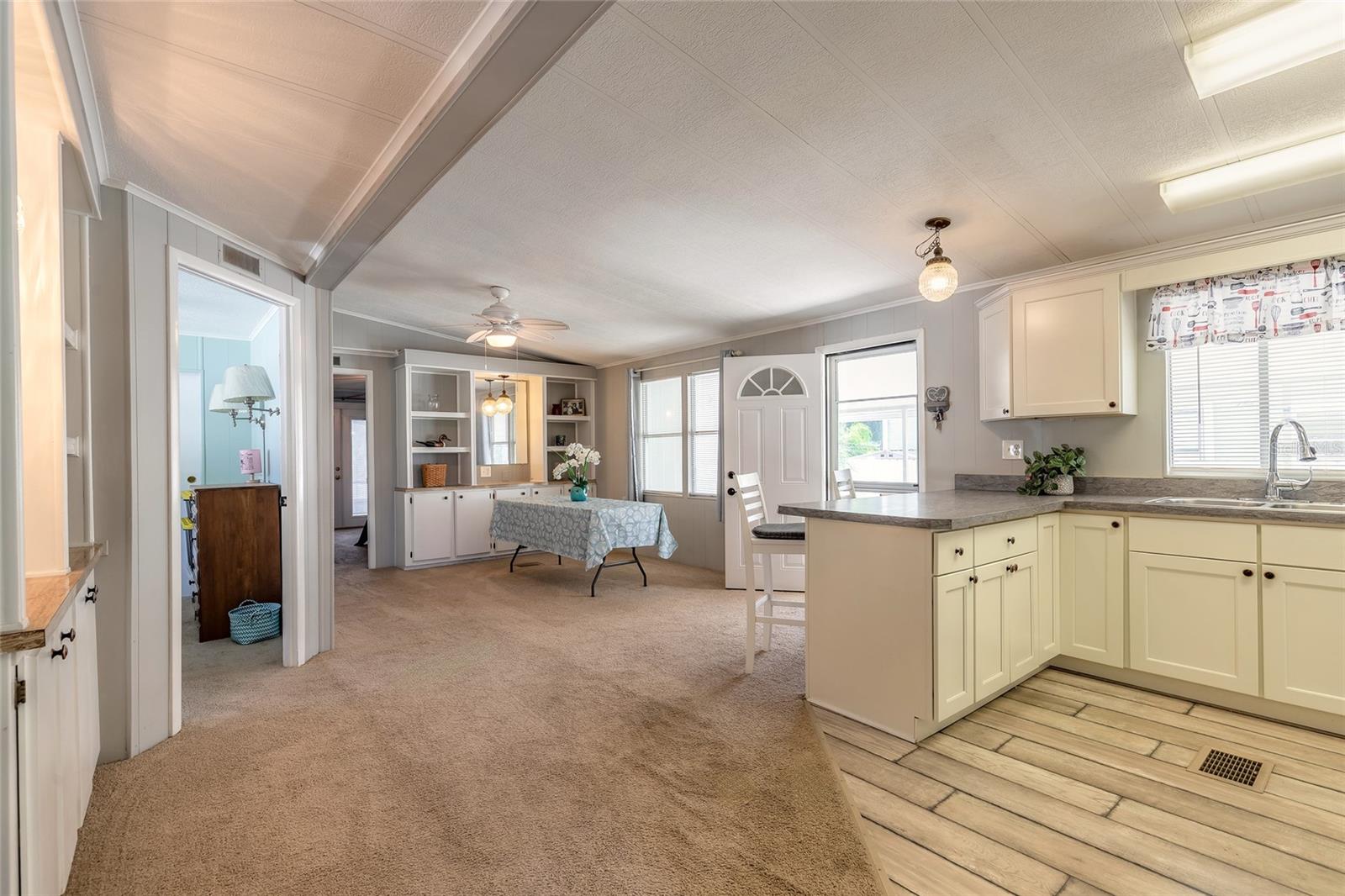 LAURELWOOD MOBILE ESTATES UNIT 01 - Residential