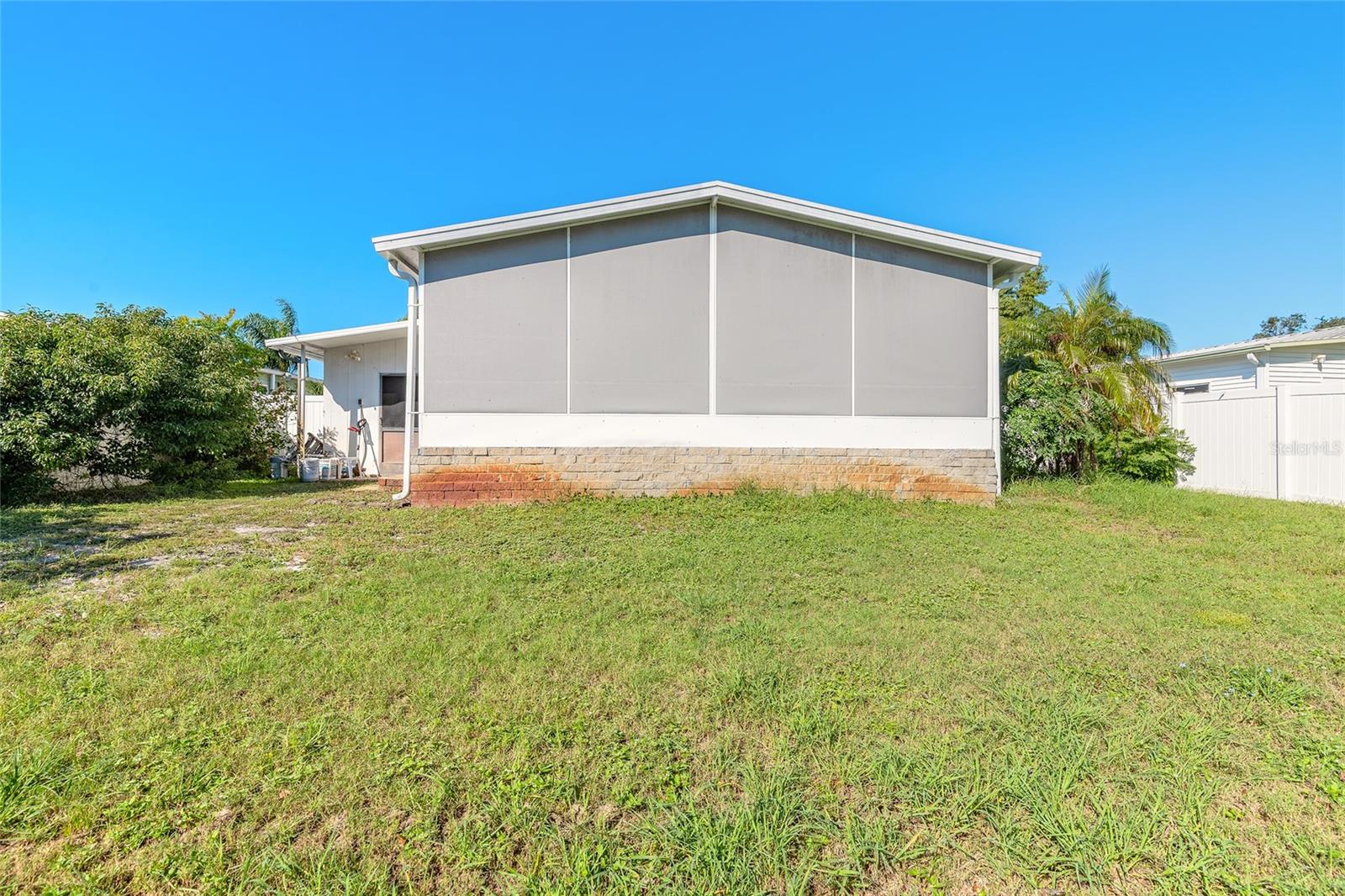 LAURELWOOD MOBILE ESTATES UNIT 01 - Residential