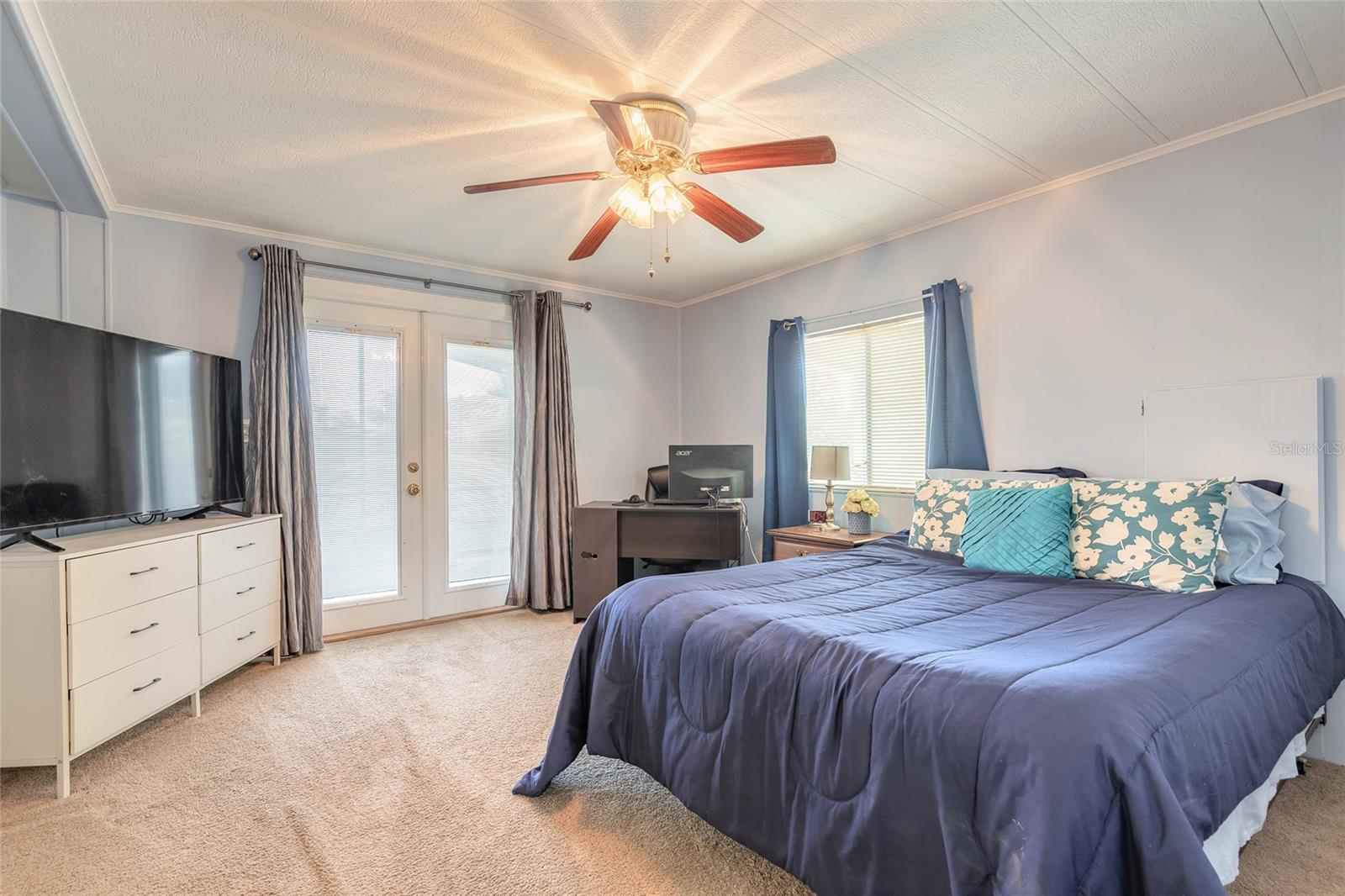 LAURELWOOD MOBILE ESTATES UNIT 01 - Residential