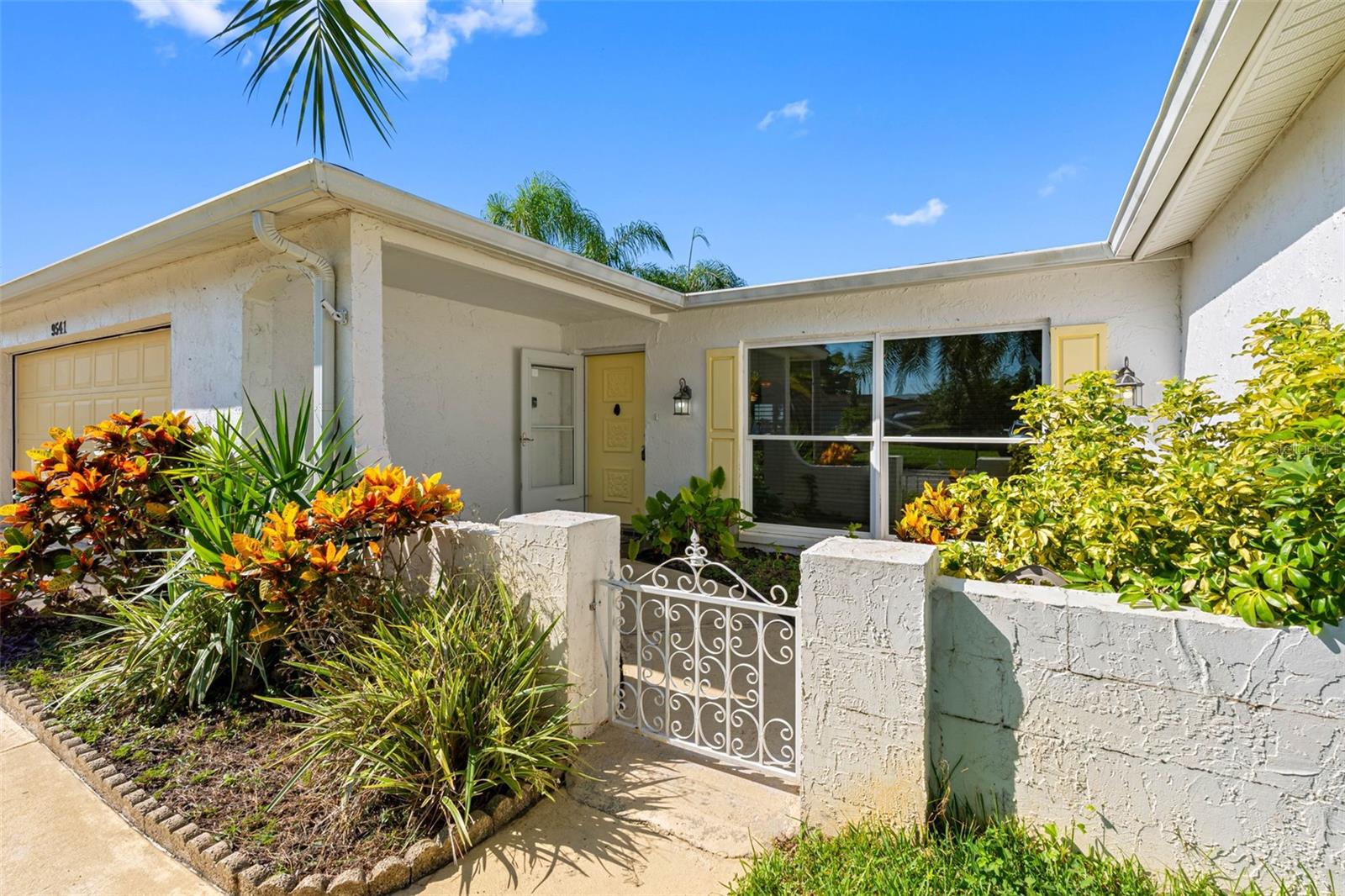 REGENCY PARK - Residential