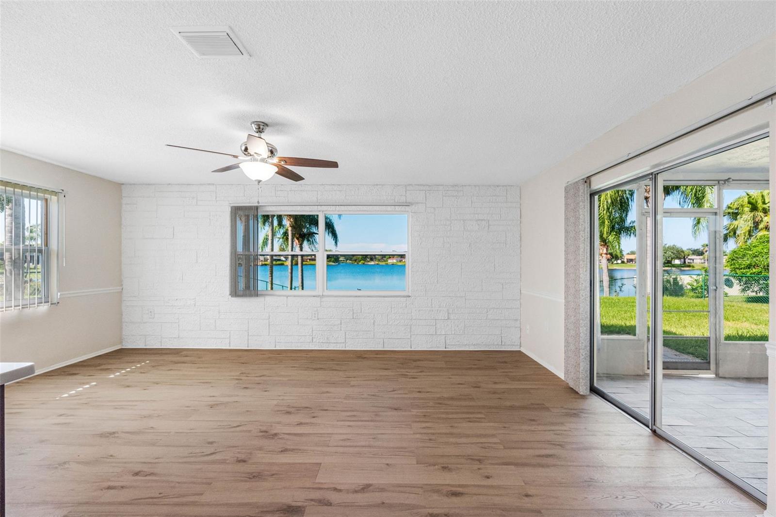 REGENCY PARK - Residential