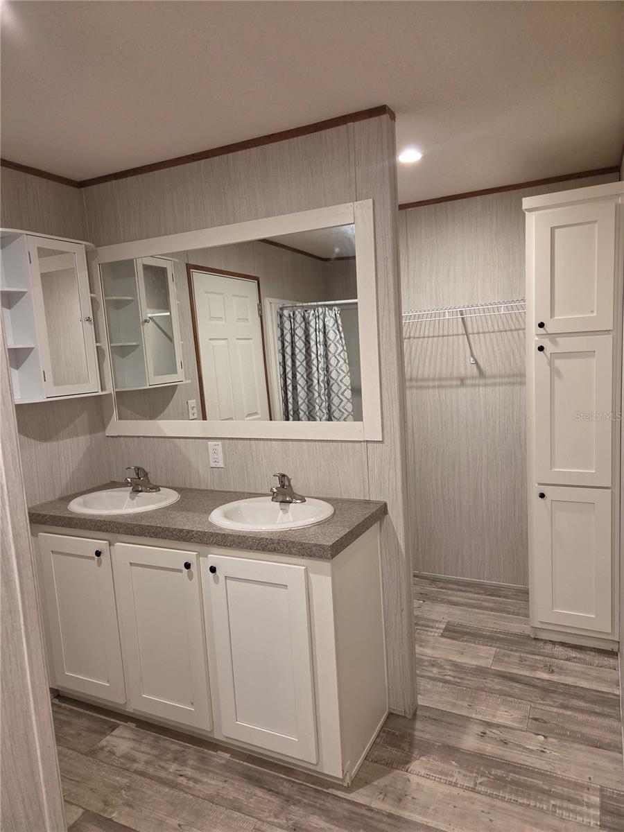 FOREST LAKE NORTH - Residential