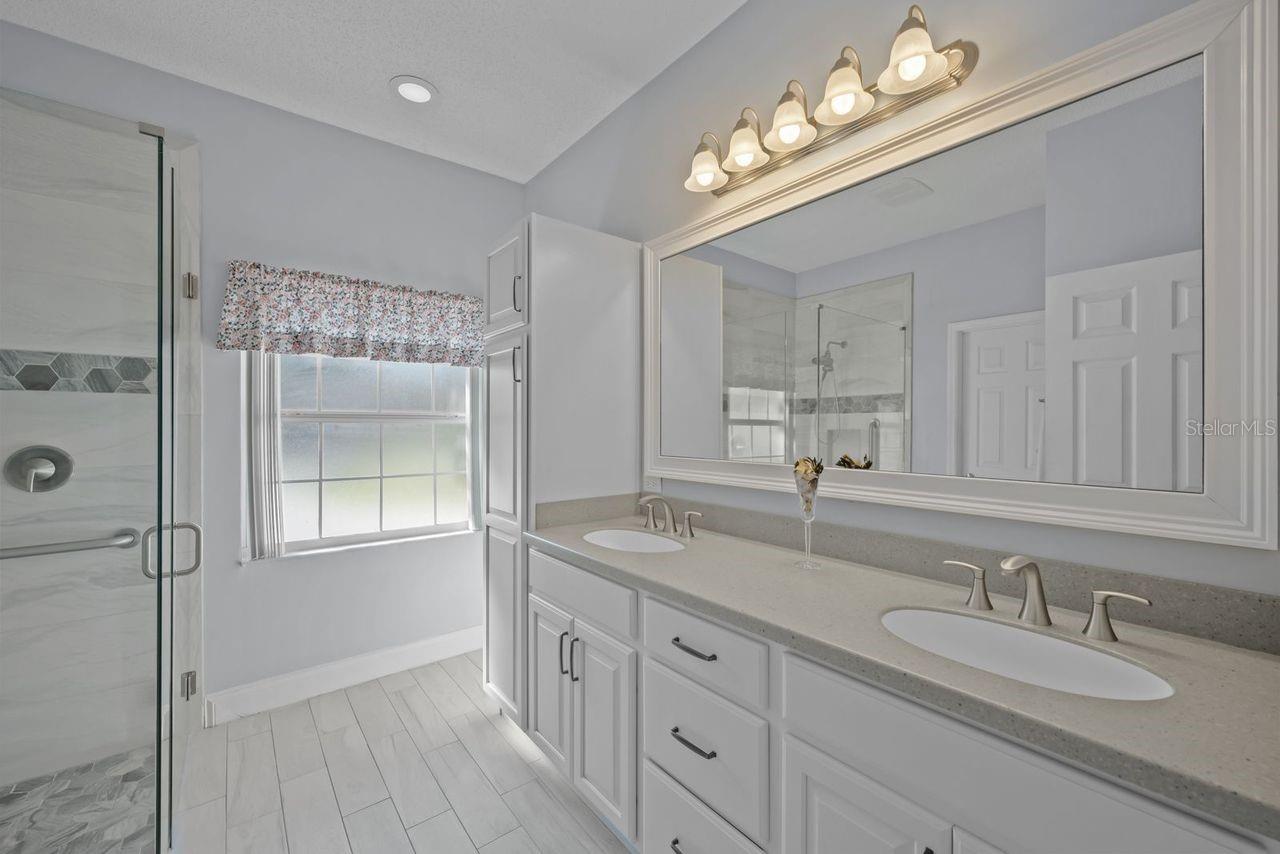 THE HAMPTONS - Residential