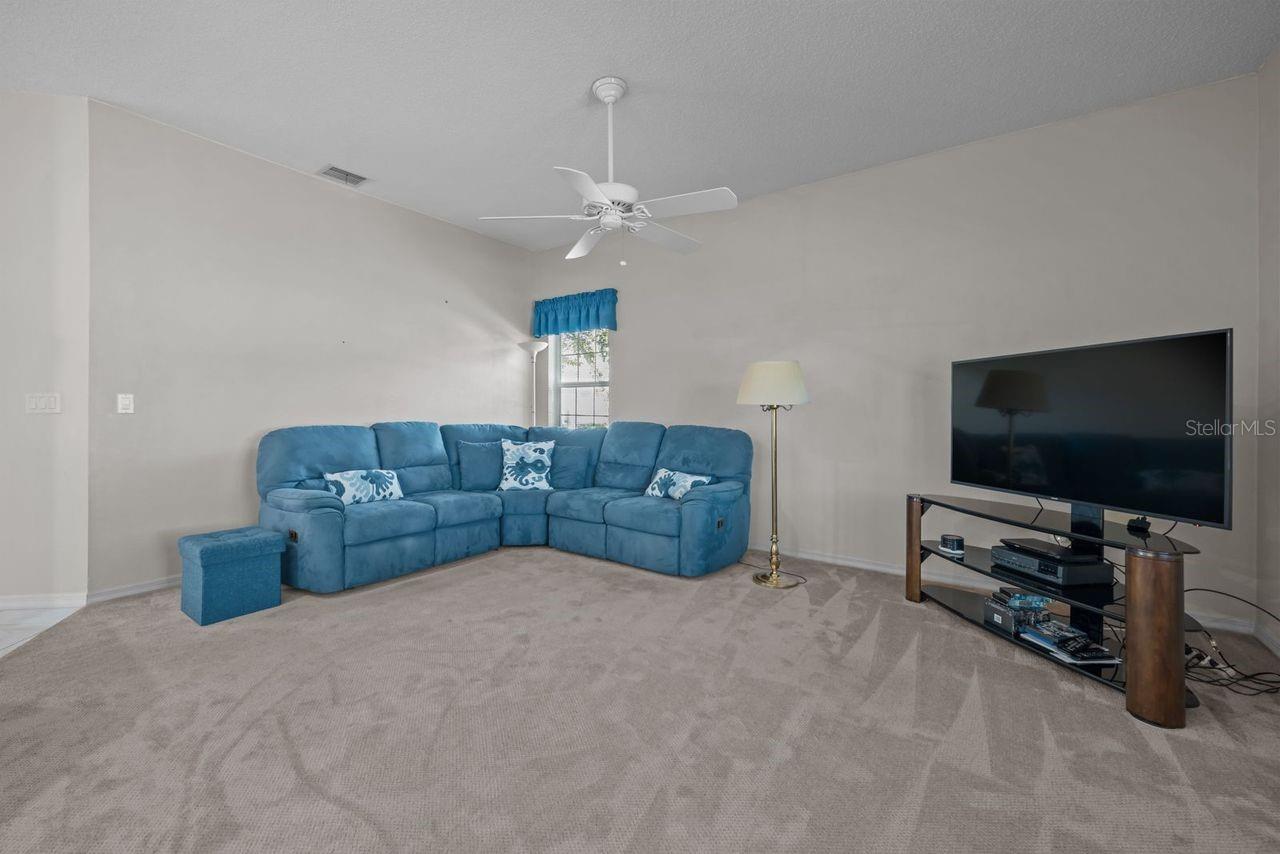 THE HAMPTONS - Residential