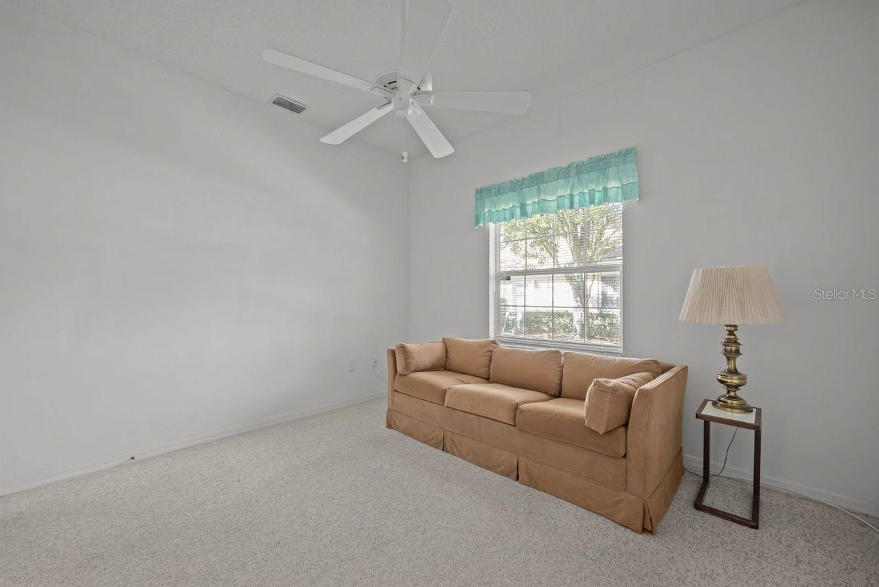 THE HAMPTONS - Residential